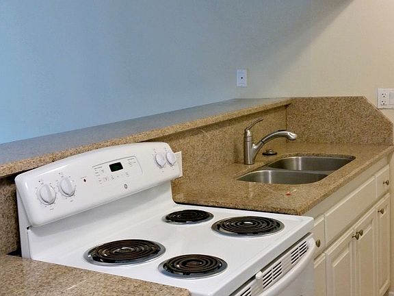 3rd image of 3450 Emerald St APT 35