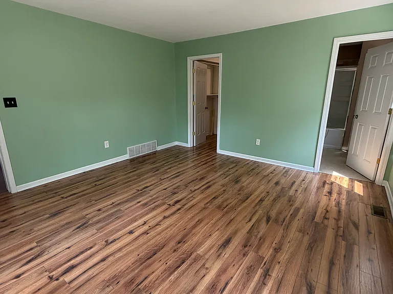 2316 Harris St — Photo 13