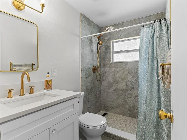 4104 W Knights Ave — Photo 23