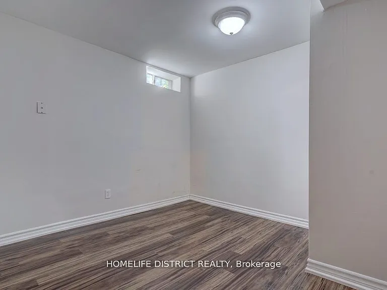 1861 Bainbridge Dr — Photo 11