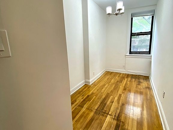 4th image of 338 E 70th St #D5