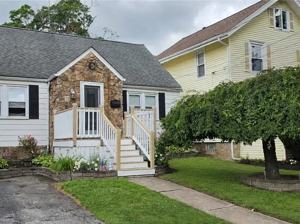 39 Grove Ave, Lockport, NY 14094