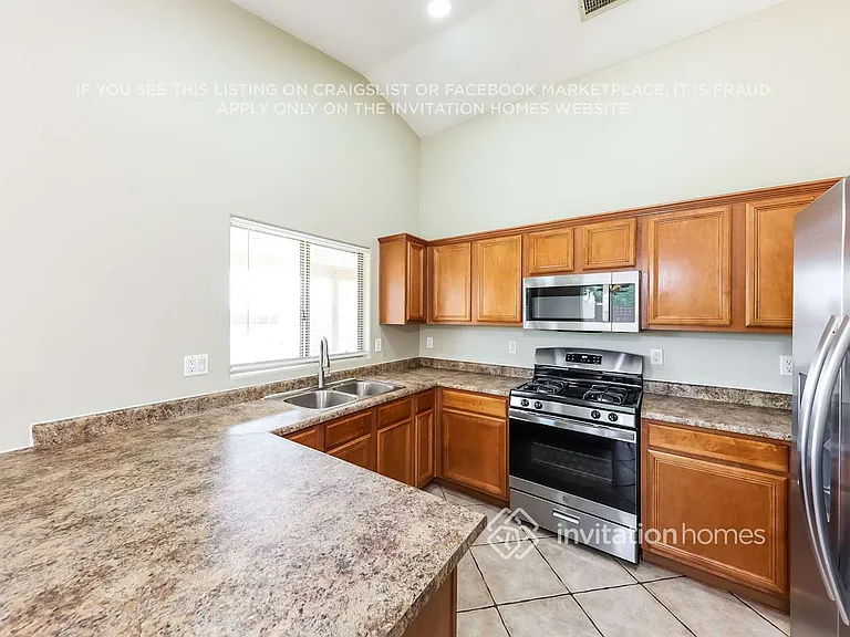 5433 W Grove St — Photo 7