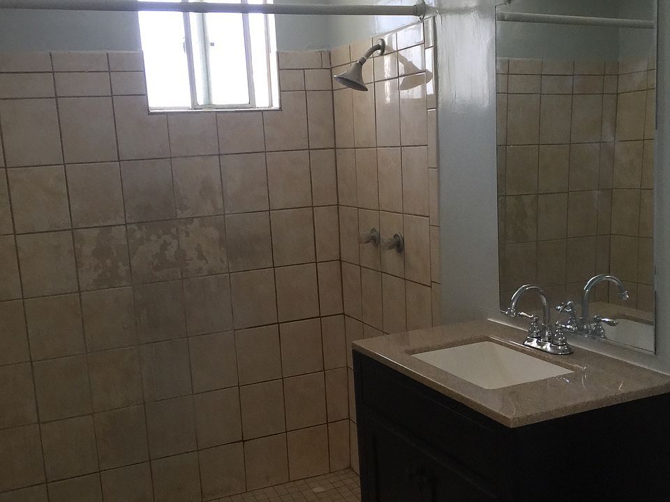 2nd image of 4054 San Carlos St #1/2
