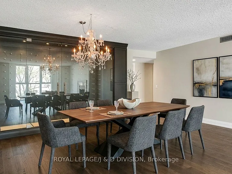 25 George St S #405 — Photo 20