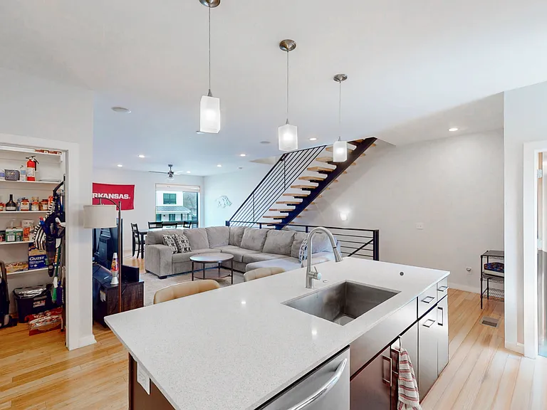 167 W Martin Luther King Blvd #1 — Photo 31
