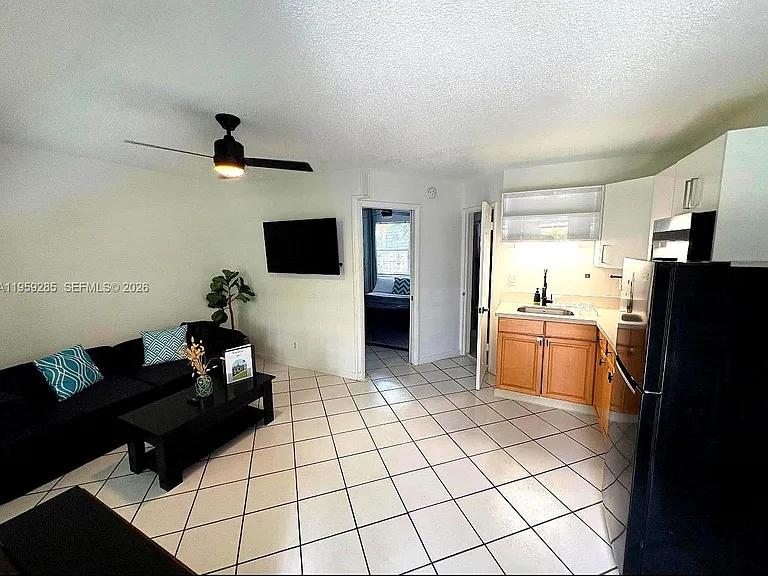 3210 Canal Dr #7 — Photo 2