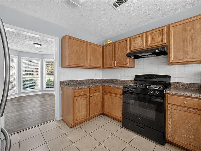 530 Sterling Pointe Ct — Photo 12