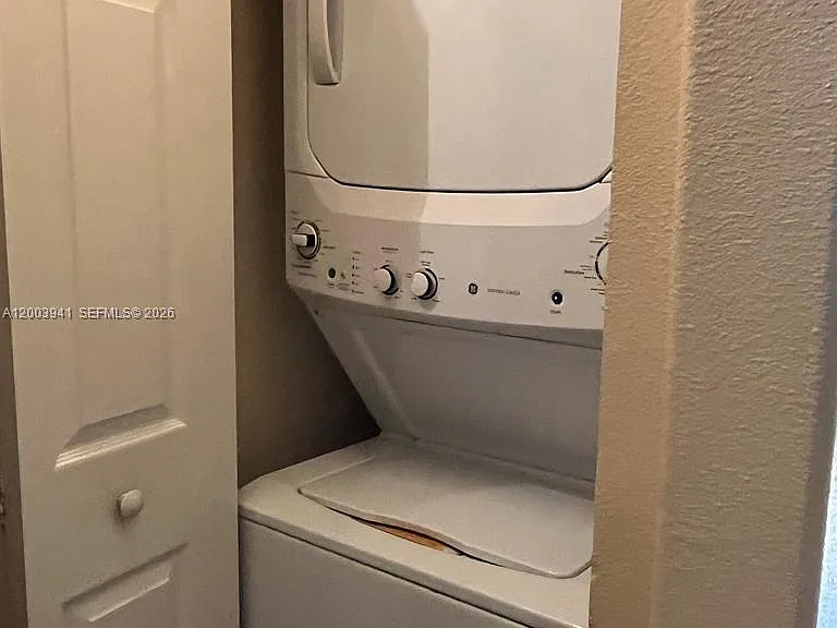 533 NE 3rd Ave #238 — Photo 5