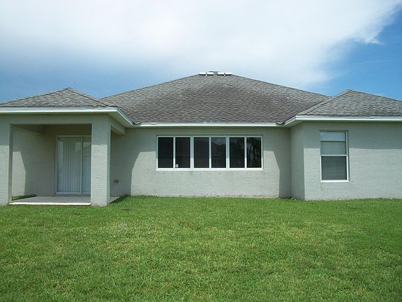 3rd image of 6906 NW Kowal Ct