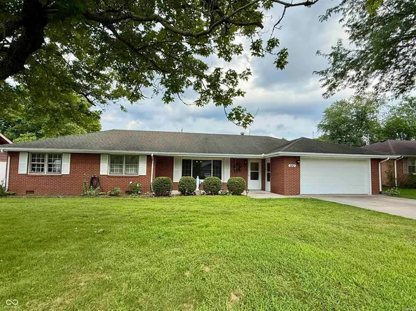 1212 N Wildwood Ln, Muncie, IN 47304