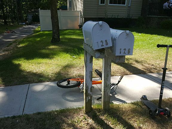 2nd image of 128 Forest Dr