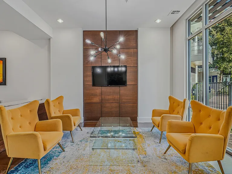 Meridian Medical District — Photo 26