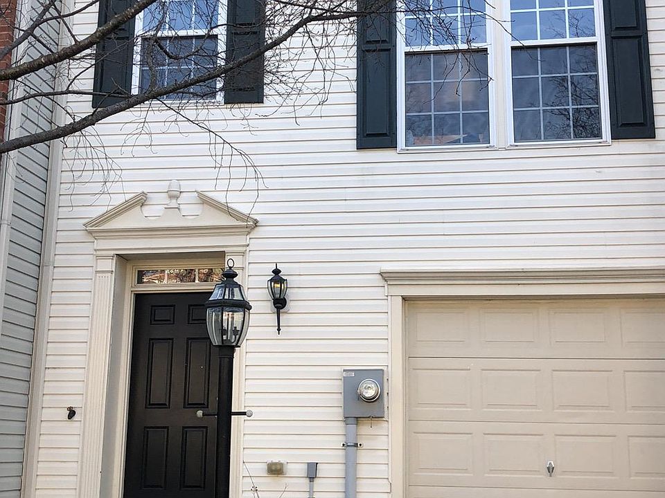 1st image of 126 Pittman Ct
