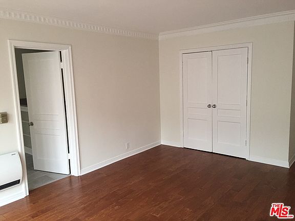 5th image of 401 Shirley Pl APT 204