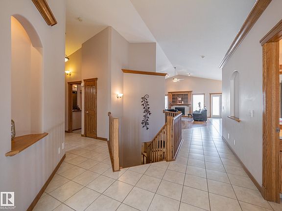 2nd image of 40 Hawkstone Lndg