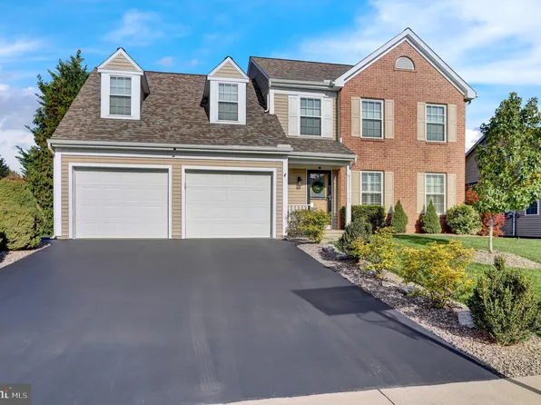 14 Kennedy Dr, Ephrata, PA 17522