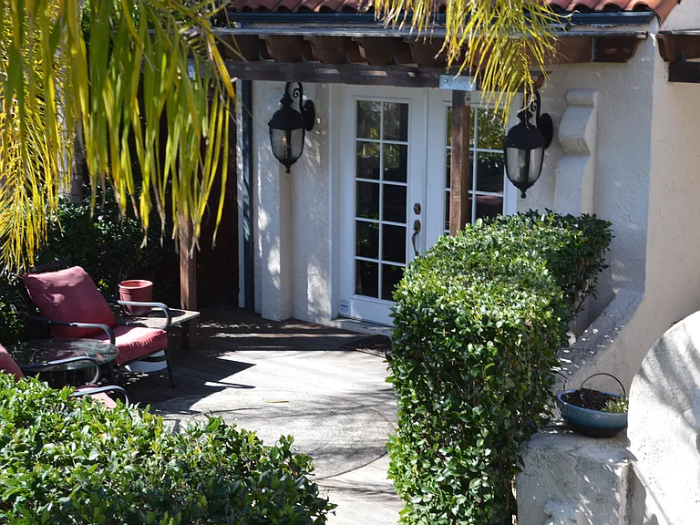 1203 S Rimpau Blvd — Photo 87