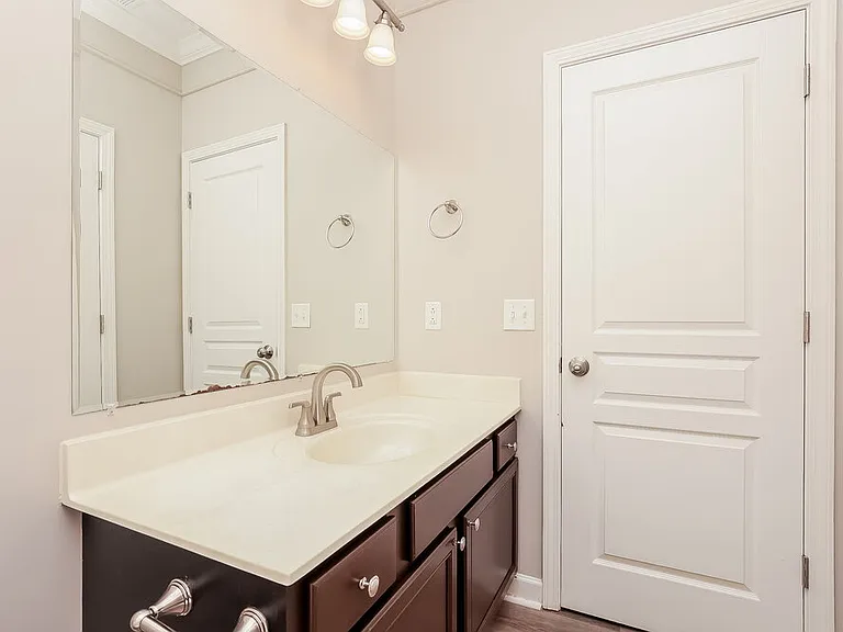 832 Hammersmith Dr — Photo 14