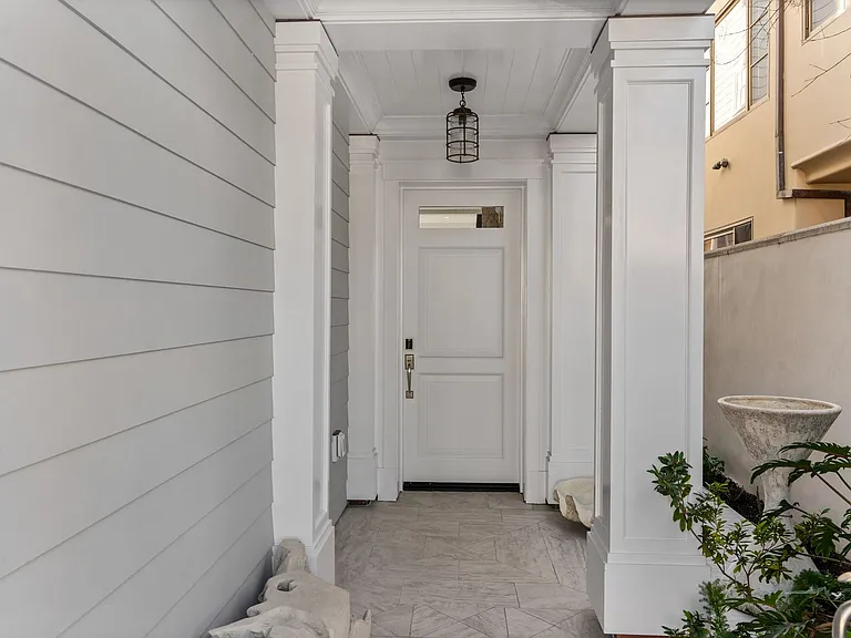 1215 E Balboa Blvd — Photo 60