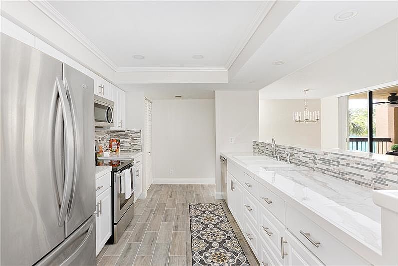 1st image of 825 Egret Cir APT 208