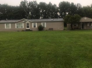 1001 Painter Fork Dr, Bethel, OH 45106