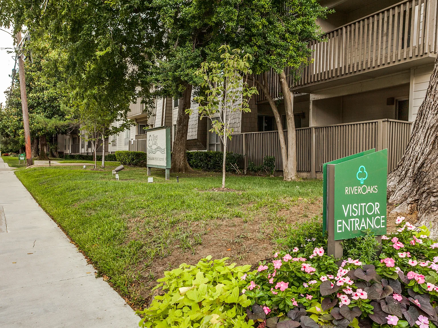 2 bed, 961 sqft, $1,495 — Photo 1