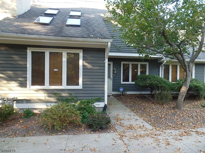 3 bed, 2.5 bath, $3,750 — Photo 1