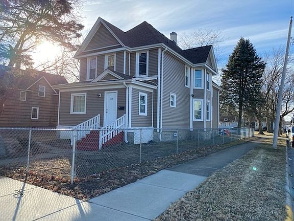 2nd image of 1800 Park Ave