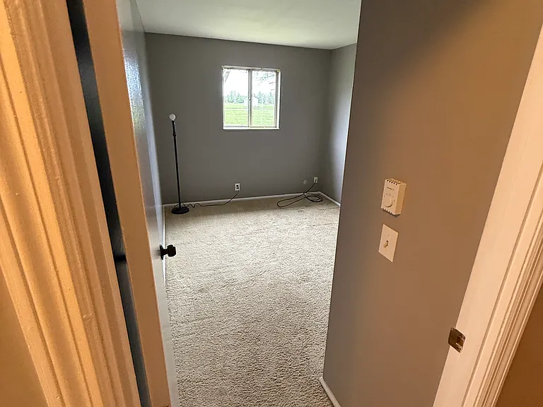 1616 W Saxon Dr — Photo 6