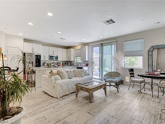 2nd image of 6363 Amelia Ridge Ave