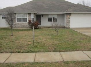 604 S Birchwood St, Strafford, MO 65757