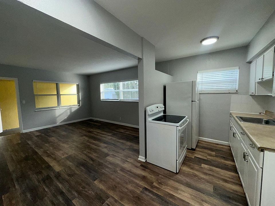 1st image of 1928 Jefferson St #7