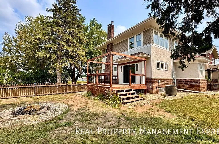 509 W 25th St — Photo 27