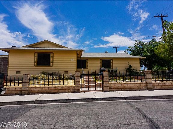 3rd image of 4440 Mountain Vista St