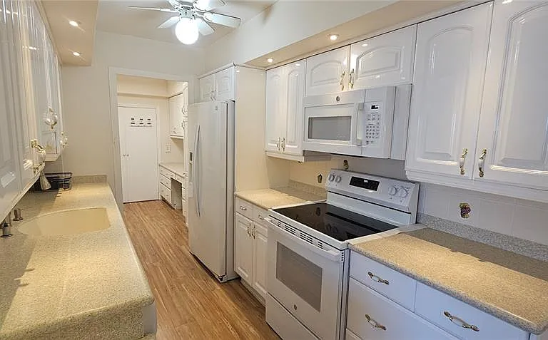 10355 Paradise Blvd #710 — Photo 7
