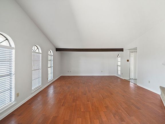 4th image of 16834 Great Glen Dr