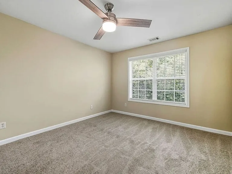 4750 Ferncrest Pl — Photo 22