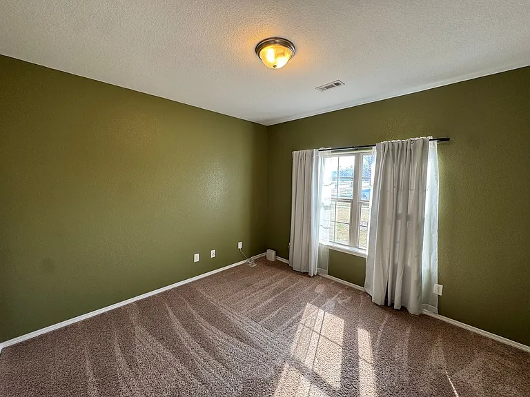 6505 S 50th St — Photo 14