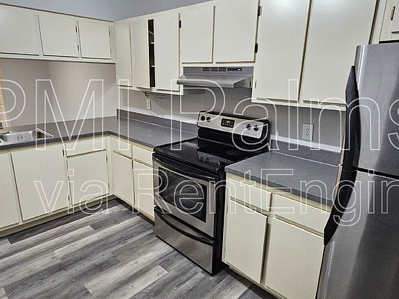 3rd image of 604 Kenwick Cir APT 202
