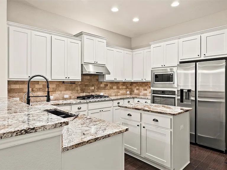 11704 Quintana Cv — Photo 2
