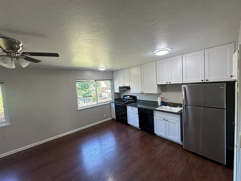 2308 T St #8 — Photo 14