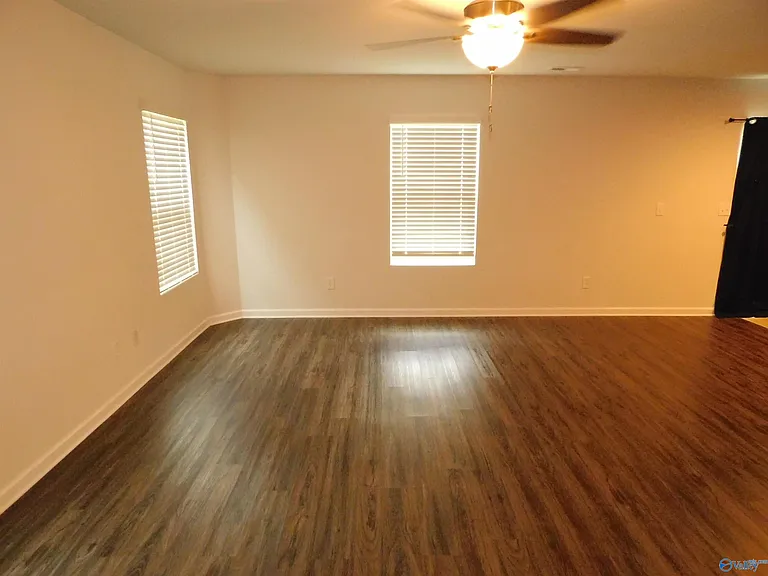 136 Winstead Cir — Photo 5