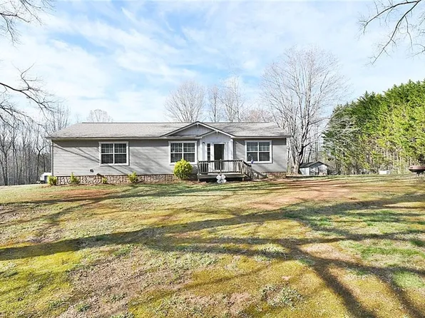 3705 Hobson Rd, East Bend, NC 27018