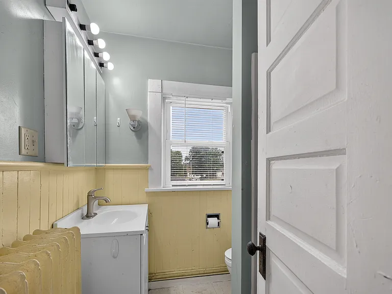 219 Park Ave #4 — Photo 15