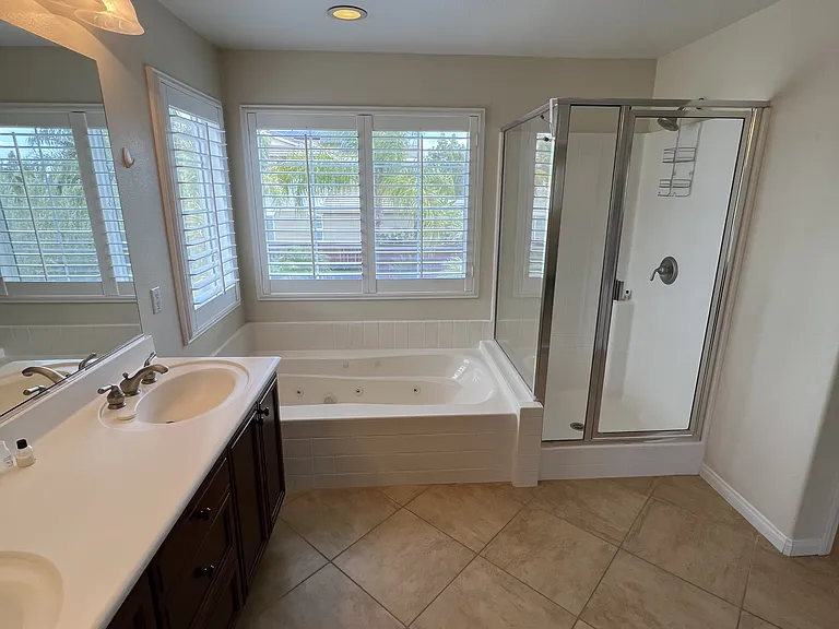 42251 Harwick Ln — Photo 35