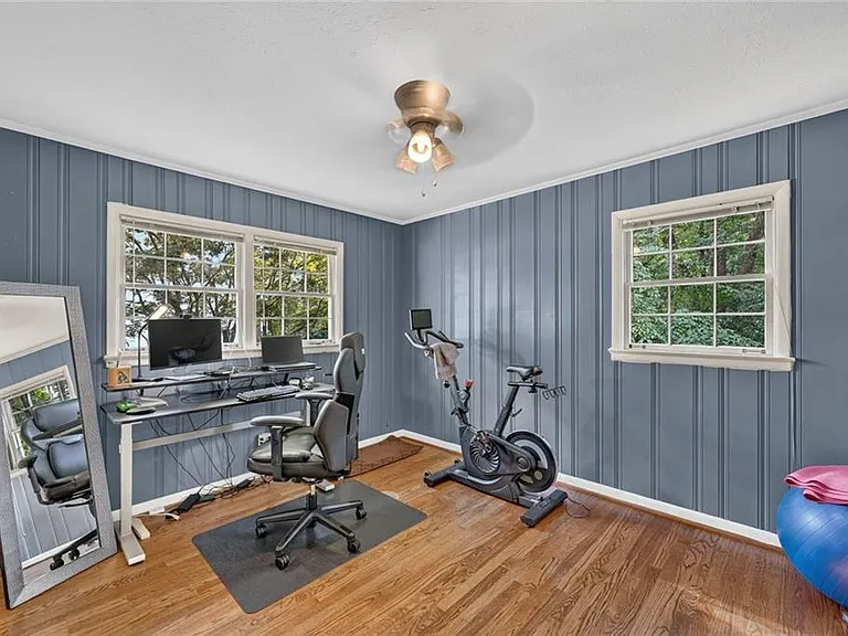 4100 Shawnee Ln NE — Photo 14