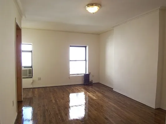 Rented by Friedman Roth Realty | media 8