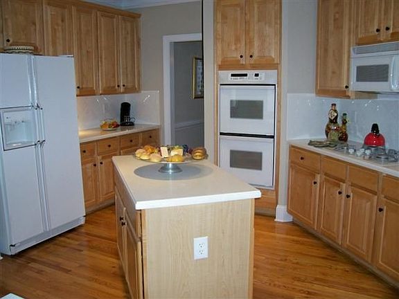 Atlanta GA Dunwoody Home For Sale Large Kitchen