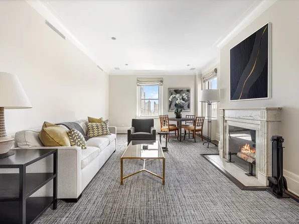 969 Park Avenue image 1 of 8